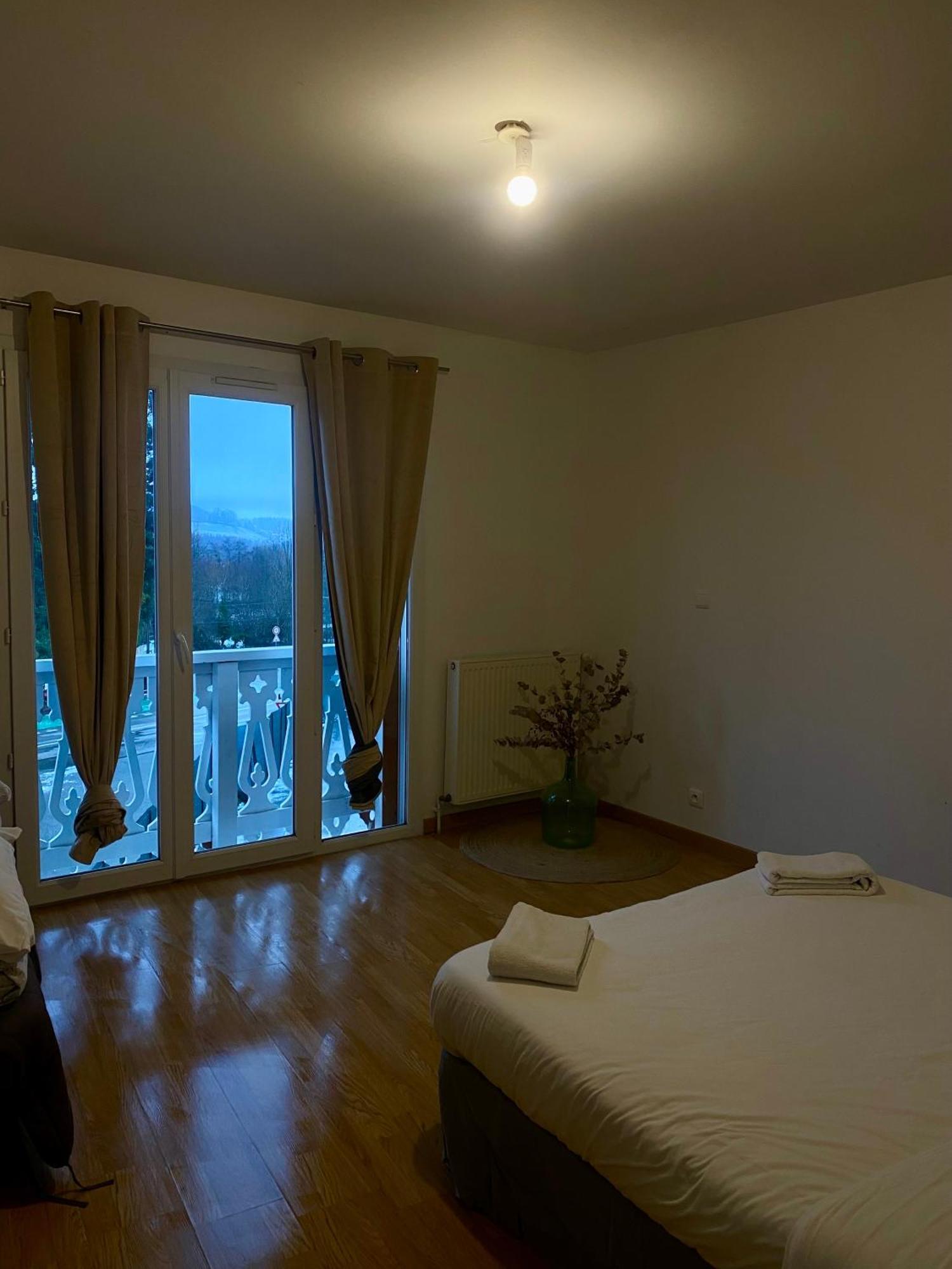 Appartement Chloe Du Lac Montferrat  Exterior photo